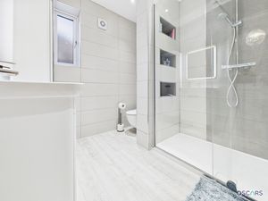 Photo 29- click for photo gallery